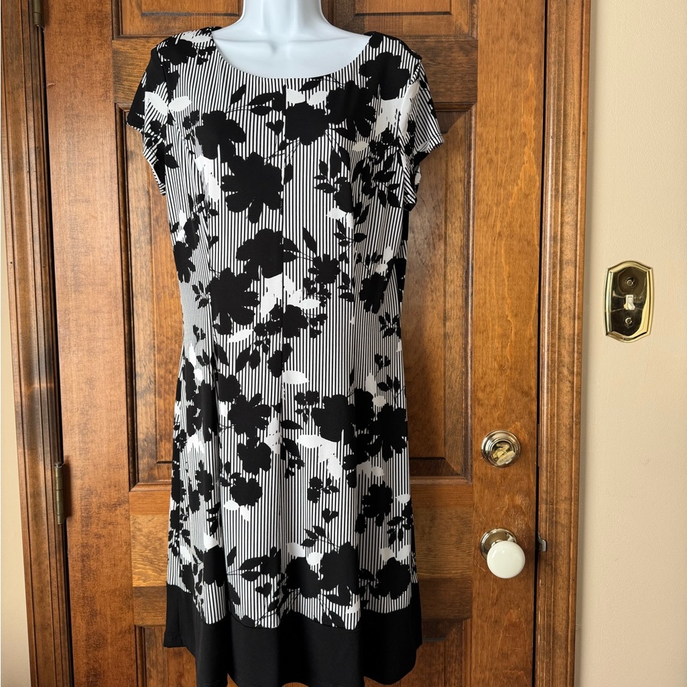 Connected Apparel Black & White Stripes w/Scattered Flowers Pullover Dress